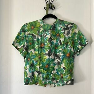 Vintage green top, back buttons adorable